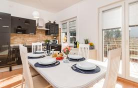 4 odalılar şehir içinde müstakil ev 200 m² Pomer'da, Hırvatistan. 618,000 €