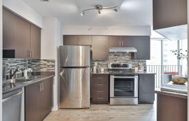 6 odalılar daire Yonge Street'da, Kanada. C$773,000