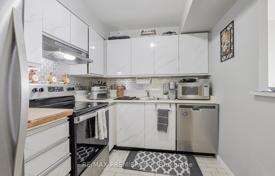 4 odalılar daire Scarborough'da, Kanada. C$873,000