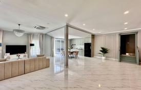 4 odalılar villa 250 m² Chonburi'de, Tayland. $293,000