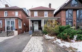Şehir içinde müstakil ev – Roselawn Avenue, Old Toronto, Toronto,  Ontario,   Kanada. C$2,489,000