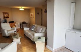 2 odalılar daire Etobicoke'de, Kanada. C$689,000