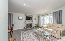 Şehir içinde müstakil ev – Etobicoke, Toronto, Ontario,  Kanada. C$2,069,000