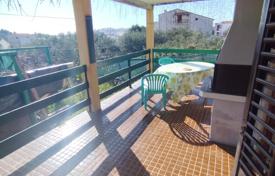 11 odalılar şehir içinde müstakil ev 360 m² Sibenik-Knin'da, Hırvatistan. 300,000 €