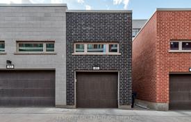 9 odalılar konak North York'da, Kanada. C$1,638,000