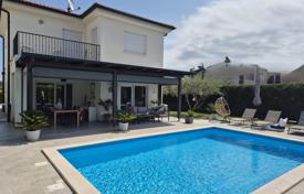3 odalılar şehir içinde müstakil ev 140 m² Porec'te, Hırvatistan. 580,000 €