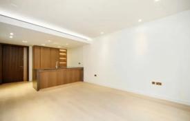 2 odalılar daire 81 m² Londra'da, Birleşik Krallık. £940,000