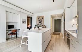 2 odalılar daire Bayview Avenue'de, Kanada. C$902,000