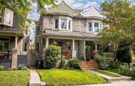 9 odalılar konak Old Toronto'da, Kanada. C$1,221,000
