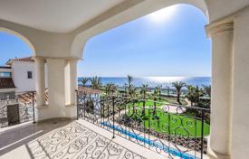 6 odalılar yazlık ev 713 m² Pervolia'da, Kıbrıs. 5,150,000 €