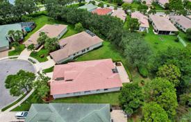 Şehir içinde müstakil ev – West Palm Beach, Florida, Amerika Birleşik Devletleri. $599,000