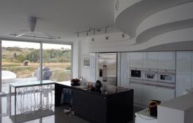 5 odalılar yazlık ev 423 m² Larnaka'da, Kıbrıs. 1,595,000 €