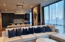 3 odalılar kondominyumda daireler Pathum Wan'da, Tayland. $12,200 haftalık