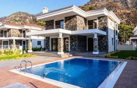 4 odalılar villa 290 m² Marmaris'te, Türkiye. $1,026,000