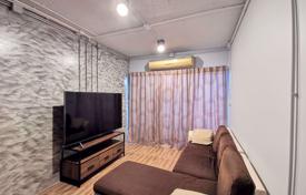2 odalılar kondominyumda daireler Khlong Toei'de, Tayland. $130,000