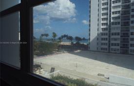 2 odalılar kondominyumda daireler 134 m² Hallandale Beach'da, Amerika Birleşik Devletleri. $599,000