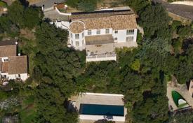 8 odalılar villa Cavalaire-sur-Mer'da, Fransa. 15,000 € haftalık