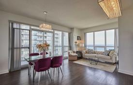 2 odalılar daire Lake Shore Boulevard West'da, Kanada. C$1,229,000