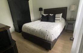 8 odalılar şehir içinde müstakil ev Etobicoke'de, Kanada. C$1,895,000