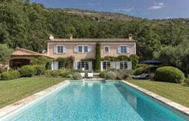 9 odalılar villa Saint-Vallier-de-Thiey'da, Fransa. 2,200,000 €