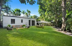 2 odalılar şehir içinde müstakil ev 113 m² Miami'de, Amerika Birleşik Devletleri. $750,000