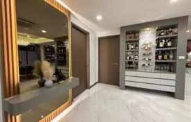 6 odalılar villa 540 m² Pattaya'da, Tayland. $623,000