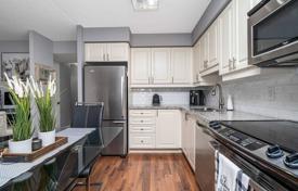 2 odalılar daire North York'da, Kanada. C$911,000