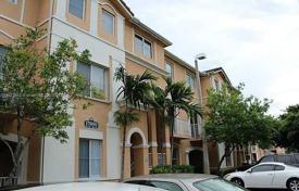 2 odalılar kondominyumda daireler 96 m² Hialeah'da, Amerika Birleşik Devletleri. $322,000