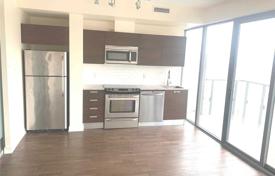 1 odalılar daire Yonge Street'da, Kanada. C$733,000
