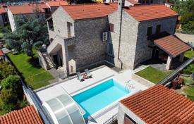 6 odalılar şehir içinde müstakil ev 200 m² Pula'da, Hırvatistan. 890,000 €