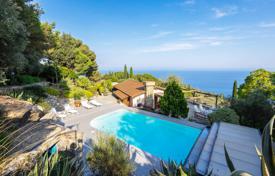 11 odalılar villa 246 m² Liguria'da, İtalya. 1,800,000 €