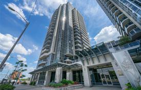 2 odalılar daire Yonge Street'da, Kanada. C$736,000