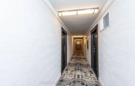 6 odalılar daire North York'da, Kanada. C$802,000