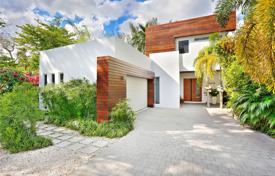 Villa – Miami, Florida, Amerika Birleşik Devletleri. 1,873,000 €