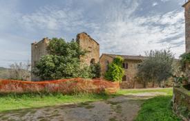 16 odalılar köşk 586 m² San Gimignano'da, İtalya. 1,200,000 €