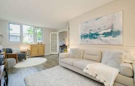 2 odalılar daire East York'da, Kanada. C$691,000