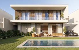 4 odalılar villa Paralimni'de, Kıbrıs. 800,000 €
