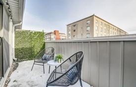 1 odalılar daire Dupont Street'da, Kanada. C$743,000