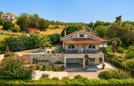 5 odalılar villa 240 m² Mora'da, Yunanistan. 680,000 €