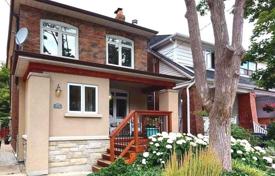 Şehir içinde müstakil ev – Hillsdale Avenue East, Toronto, Ontario,  Kanada. C$1,983,000