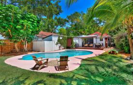 Villa – Miami, Florida, Amerika Birleşik Devletleri. $945,000