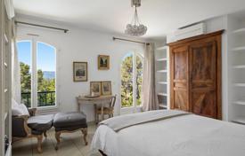 Villa – Mougins, Cote d'Azur (Fransız Rivierası), Fransa. 2,600,000 €