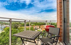 5 odalılar daire North York'da, Kanada. C$709,000