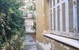 Arsa Atina'da, Yunanistan. 700,000 €
