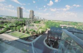 1 odalılar daire The Queensway'da, Kanada. C$701,000