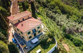 Villa – Lucca, Toskana, İtalya. 1,500,000 €