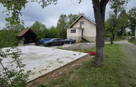 4 odalılar şehir içinde müstakil ev 200 m² Karlovac County'da, Hırvatistan. 170,000 €