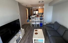 5 odalılar daire Yonge Street'da, Kanada. C$874,000