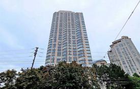 2 odalılar daire Lake Shore Boulevard West'da, Kanada. C$753,000