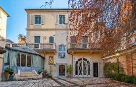 14 odalılar villa Turin'da, İtalya. 1,950,000 €